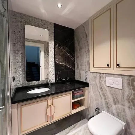 Apartament Duplex Near The Cleopatra